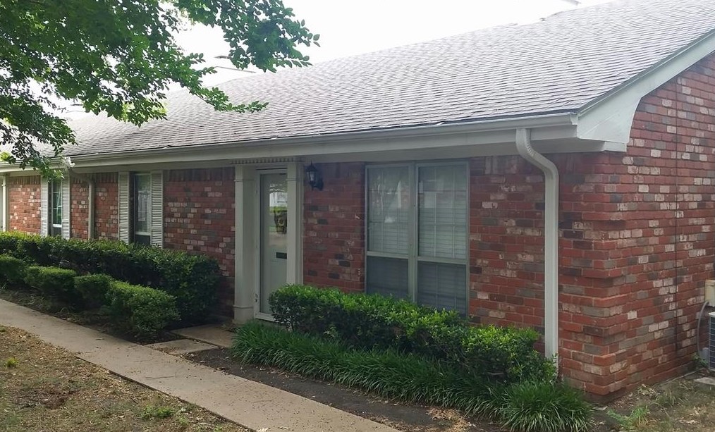 1185 Roaring Springs Rd, Fort Worth, TX 76114