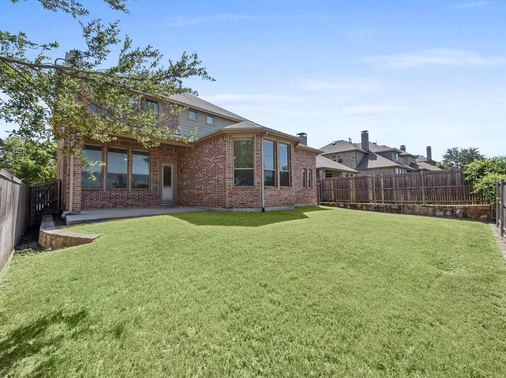 6308 Canyon Crest Dr, Mckinney TX  75071-4698 exterior