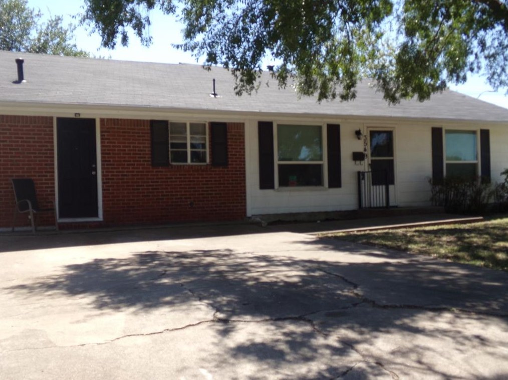 3549 South Dr, Fort Worth TX  76109-4513 exterior