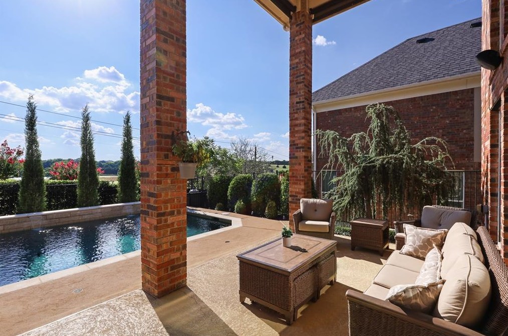 608 Denton Creek Dr, Mckinney TX  75070-7178 exterior