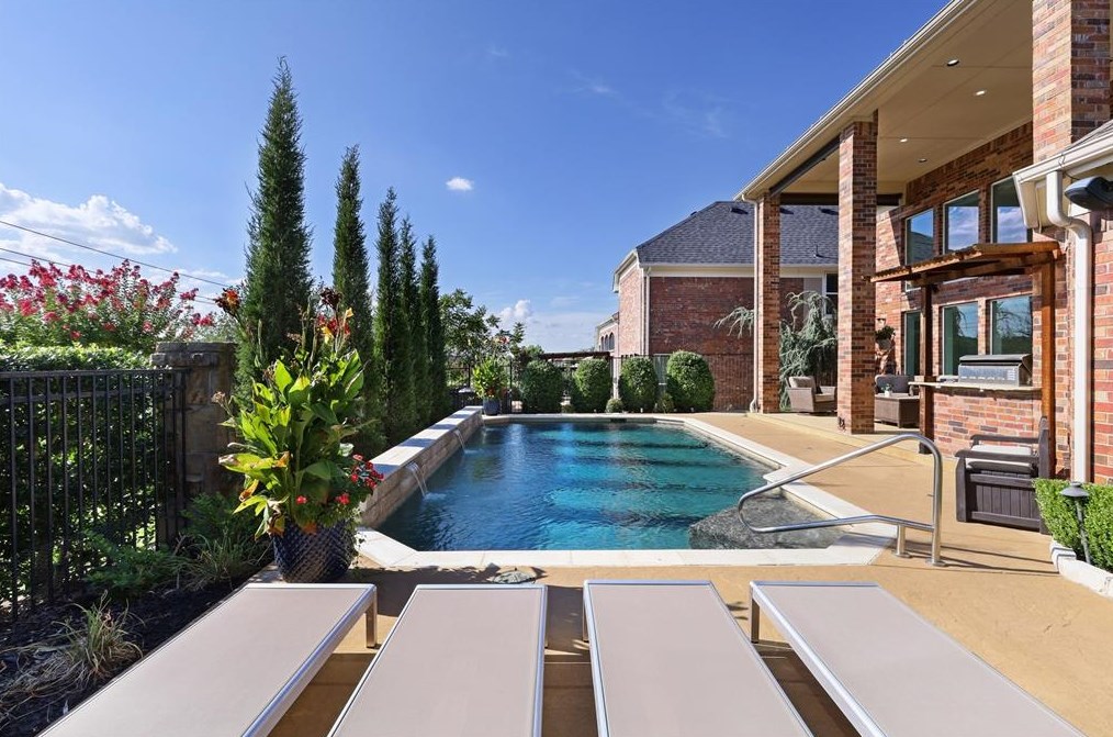 608 Denton Creek Dr, Mckinney TX  75070-7178 exterior