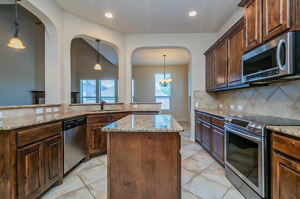 4045 Lazy River Ranch Rd, Roanoke, TX 76262