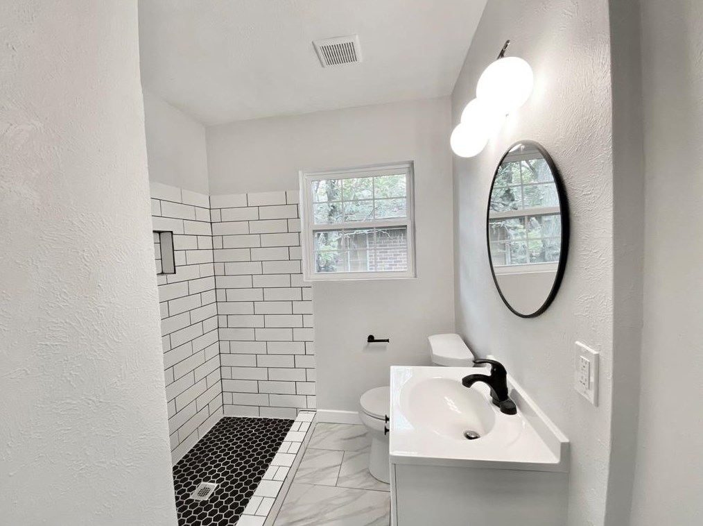 923 Fernwood Ave, Dallas, TX 75216