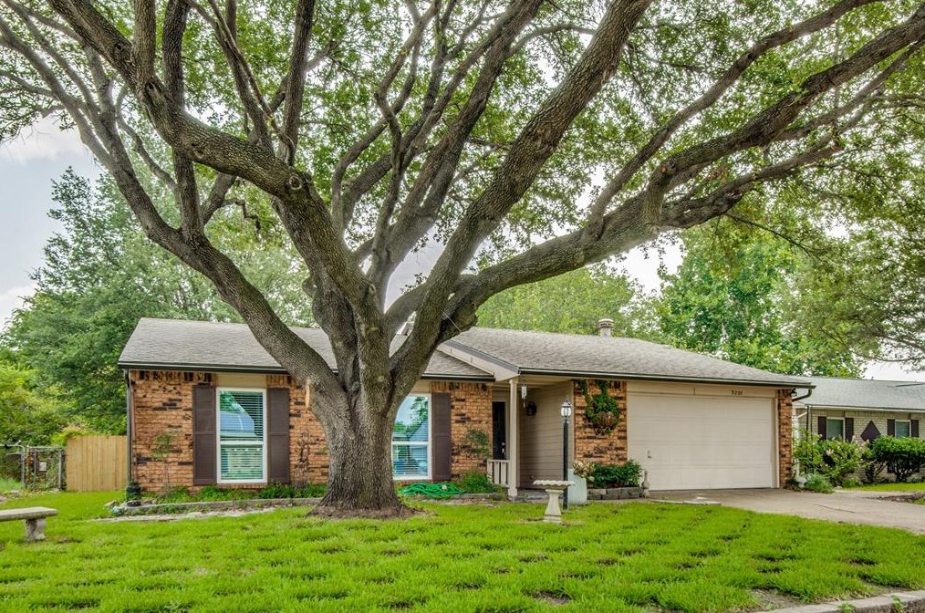 5204 Alpha Dr, Frisco, TX 75056
