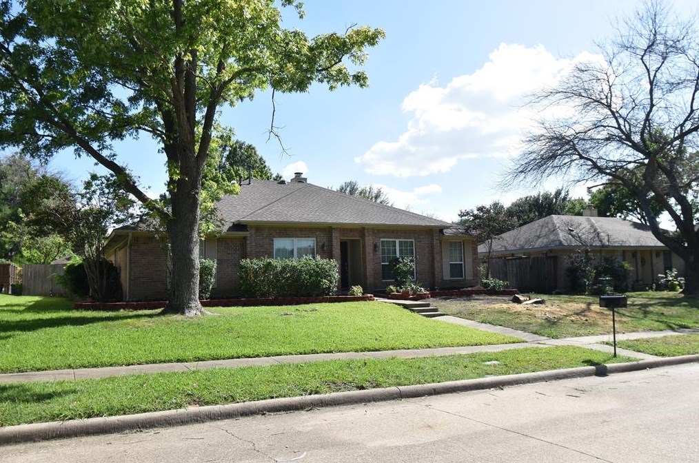 4516 Denver Dr, Plano TX  75093-5443 exterior
