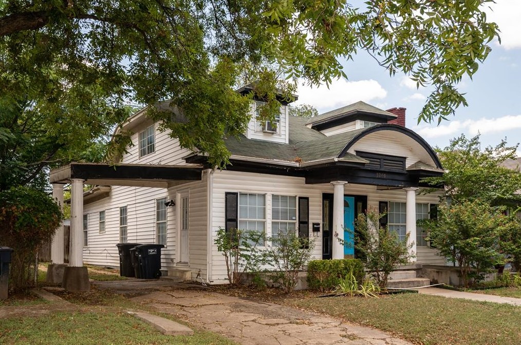 3240 S Jennings Ave, Fort Worth, TX 76110