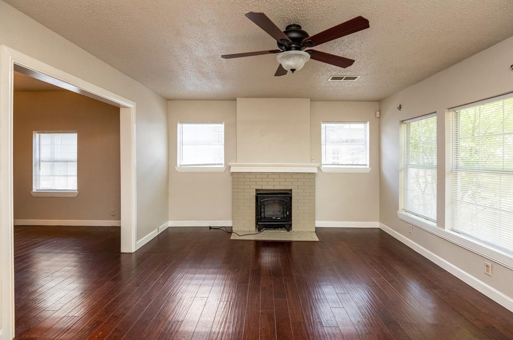 3240 Jennings Ave, Fort Worth TX  76110-4021 exterior