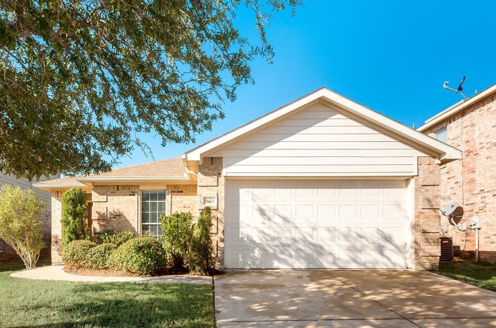 10409 Hideaway Trl, Fort Worth, TX 76131