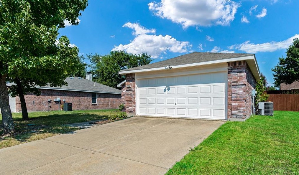 212 Lewis Canyon Ln, McKinney, TX 75071