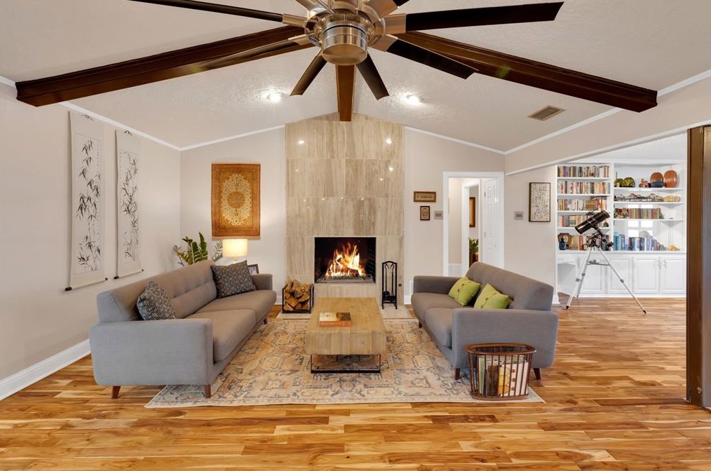 3823 Princess Ln, Dallas TX  75229-5233 exterior