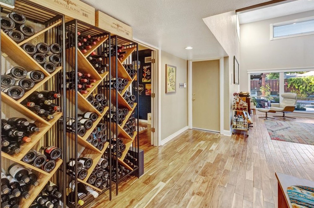 3823 Princess Ln, Dallas TX  75229-5233 exterior