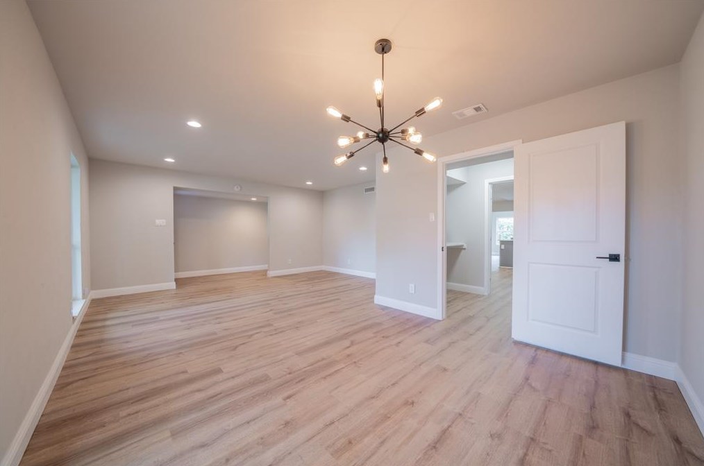 3202 Lindbergh Dr, Dallas TX  75228-5439 exterior