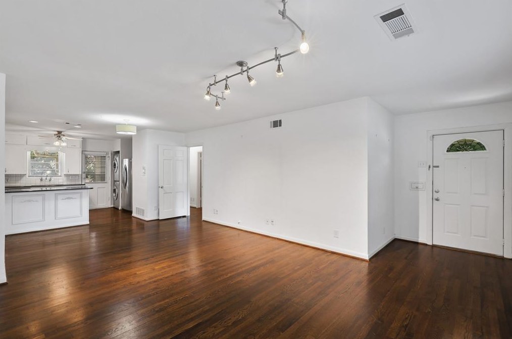 5937 Worth St, Dallas, TX 75214