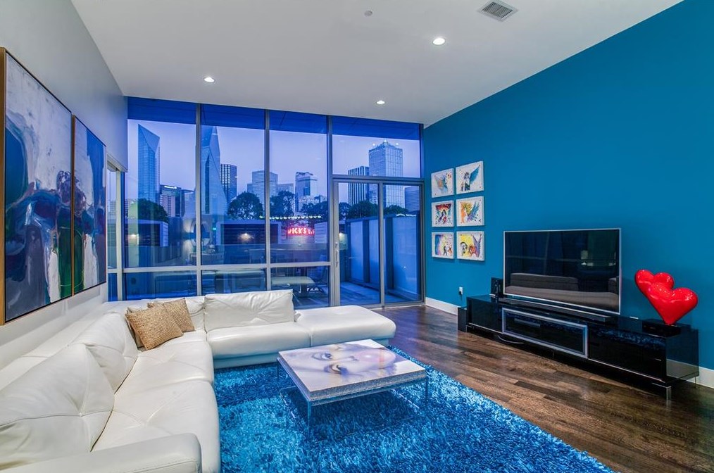 2200 Victory Ave, Dallas, TX 75219-7675
