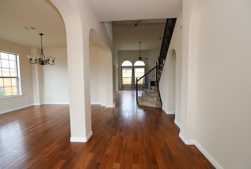 1501 Grassy View Dr, Fort Worth, TX 76177