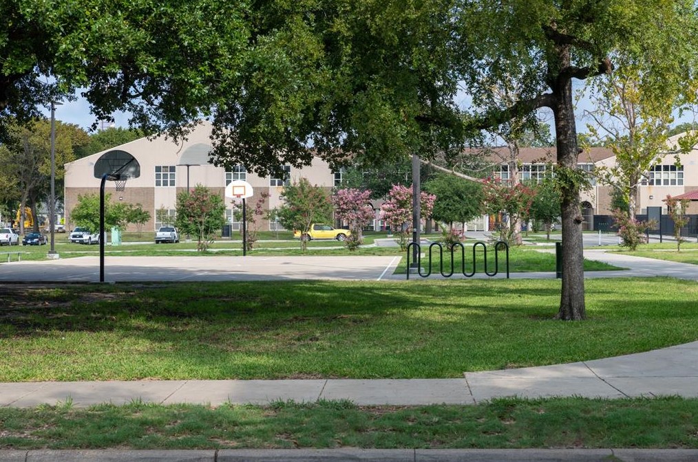 4512 Victor St, Dallas, TX 75246
