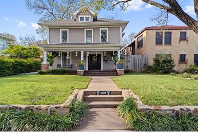 209 S Edgefield Avenue - Photo 1
