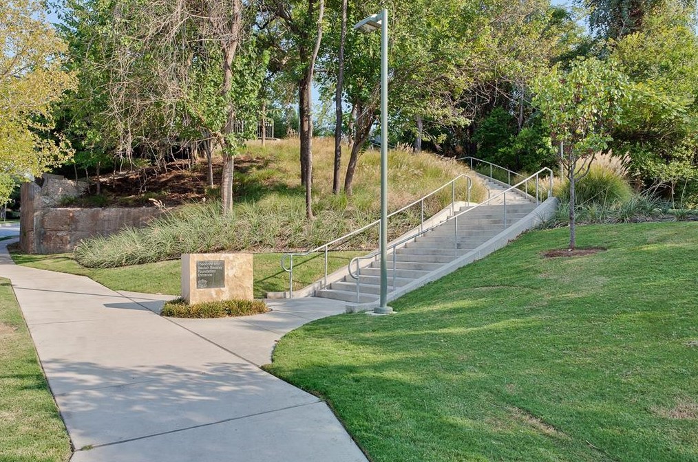 4134 Travis St, Dallas TX  75204-1894 exterior