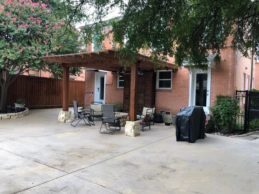 3123 Mockingbird Ln, Dallas TX  75205-5902 exterior