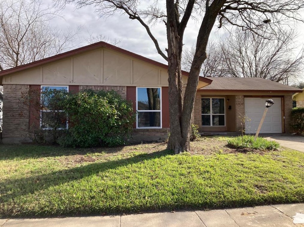 3510 Pacesetter Dr, Dallas TX  75241-5946 exterior