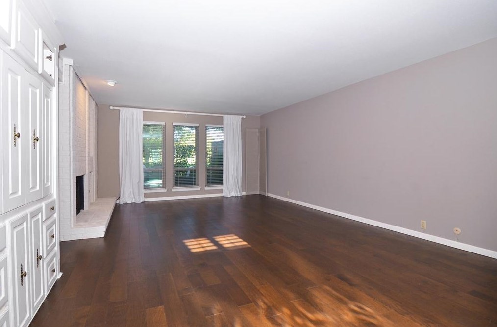 12202 Montego Plz, Dallas TX  75230-1720 exterior