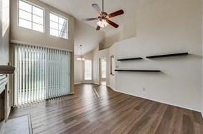 3138 Royal Gable Dr, Dallas TX  75229-3787 exterior