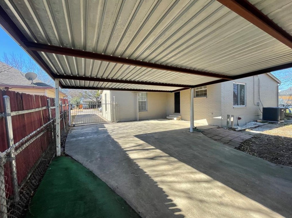 3800 Oscar Ave, Fort Worth, TX 76106