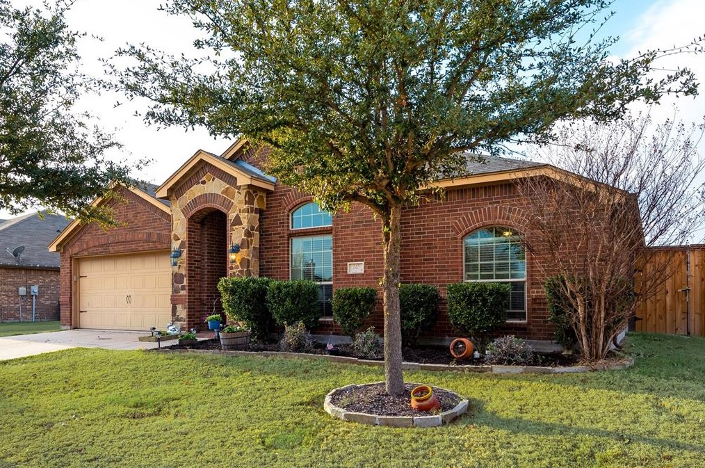 245 Wolf Dr, Forney, TX 75126-4201
