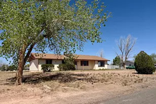 450 N 14th W, Saint Johns, AZ 85936 - Photo 1