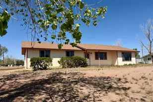450 N 14th W, Saint Johns, AZ 85936 - Photo 2