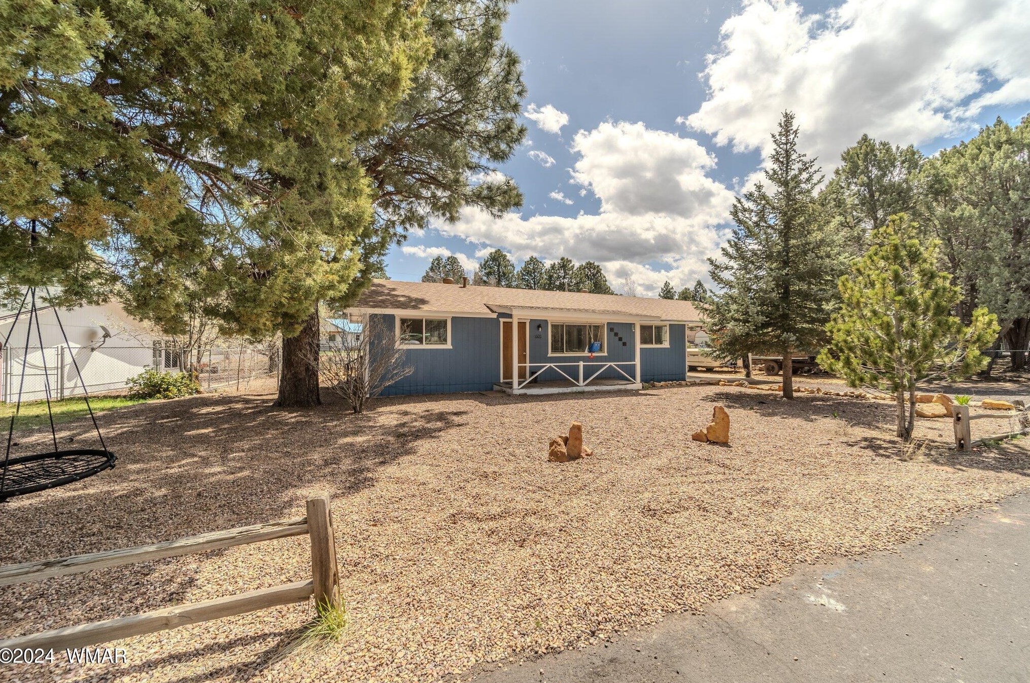 601 9th Dr, Show Low, AZ 85901-4558