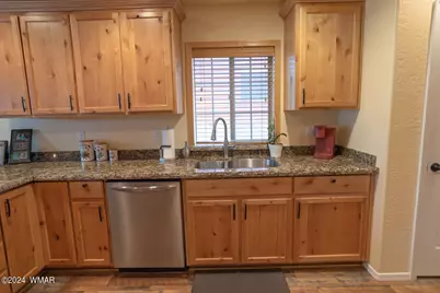 640 S Mountain Pines Avenue, Show Low, AZ 85901 - Photo 10
