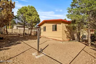 3400 Navajo Dr, Overgaard, AZ 85933 - Photo 24