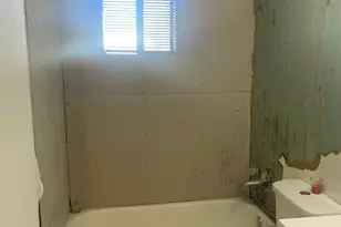 113 Encanto Dr, Holbrook, AZ 86025 - Photo 16