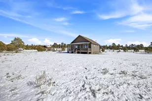 2763 Sunflower Dr, Overgaard, AZ 85933 - Photo 2