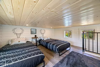 2746 Columbia Lane, Unit 14 #14, Overgaard, AZ 85933 - Photo 10