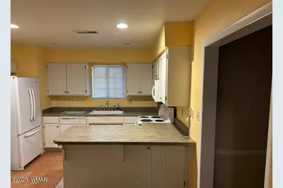 695 W 13th, Saint Johns, AZ 85936 - Photo 6