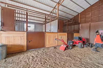 487 Co Rd 3144, Vernon, AZ 85940 - Photo 32