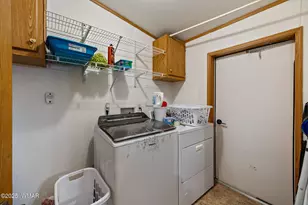 945 S 8th Dr, Show Low, AZ 85901 - Photo 18