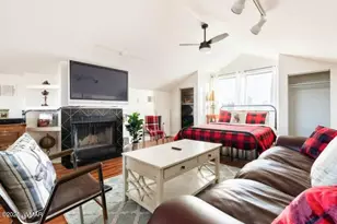 2231 Meadow Ln, Overgaard, AZ 85933 - Photo 10