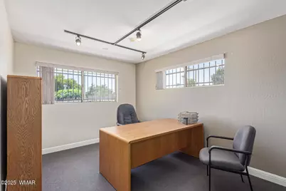 8545 N Black Cyn Highway Highway, Phoenix, AZ 85021 - Photo 10