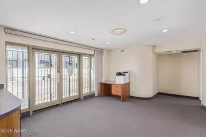 8545 N Black Cyn Highway Highway, Phoenix, AZ 85021 - Photo 2