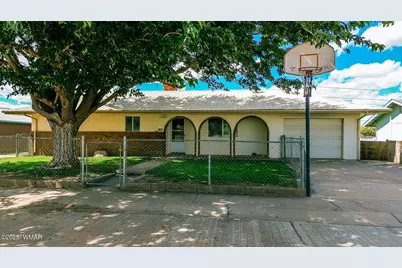 1203 Heywood Avenue, Holbrook, AZ 86025 - Photo 1