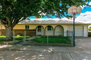 1203 Heywood Ave, Holbrook, AZ 86025 - Photo 1