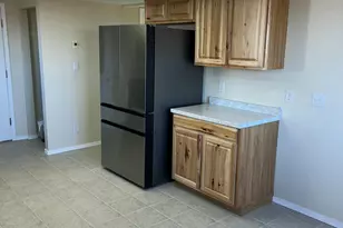 806 W Henderson St, Winslow, AZ 86047 - Photo 4