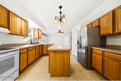 2421 W Thornton Road, Show Low, AZ 85901 - Photo 12