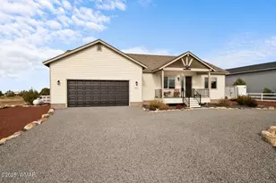 8402 Lake View Dr, Show Low, AZ 85901 - Photo 2