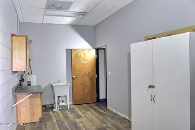 1321 E Lumbermens Loop, Unit 108 #108, Show Low, AZ 85901 - Photo 6