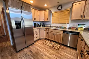 2240 Fairway Dr, Overgaard, AZ 85933 - Photo 20