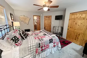 2240 Fairway Dr, Overgaard, AZ 85933 - Photo 36